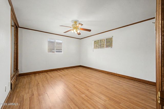 1739 E LUKE Avenue, Phoenix, AZ 85016