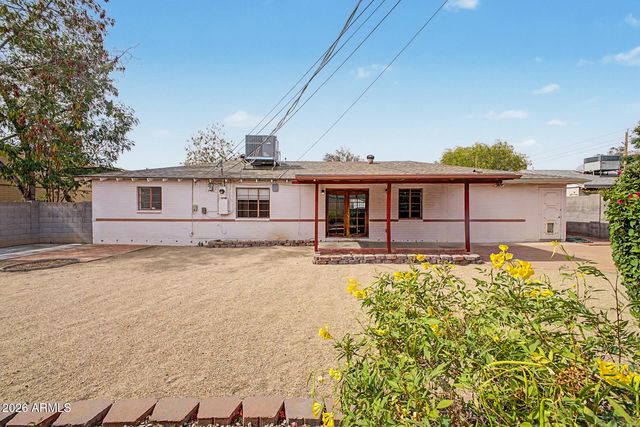 1739 E LUKE Avenue, Phoenix, AZ 85016