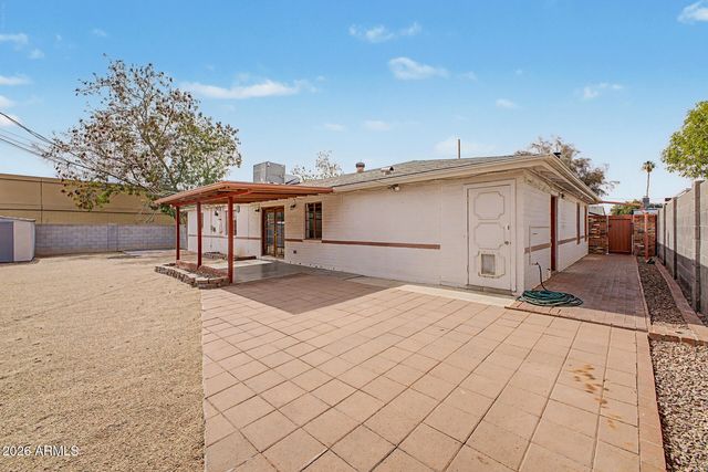 1739 E LUKE Avenue, Phoenix, AZ 85016