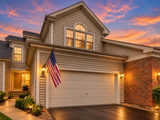 230 Parktrail Court, Schaumburg, IL 60173