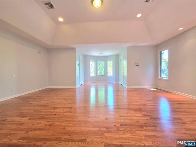 335 Bullard Avenue, Paramus, NJ 07652