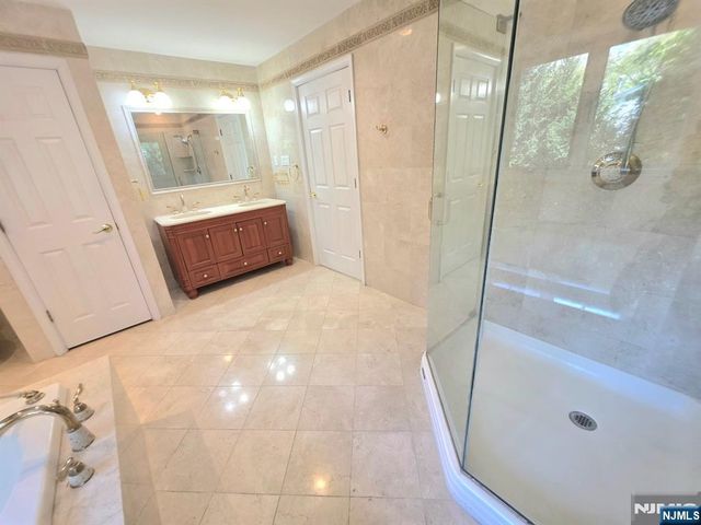 335 Bullard Avenue, Paramus, NJ 07652