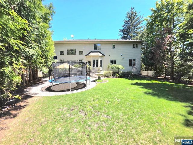 335 Bullard Avenue, Paramus, NJ 07652