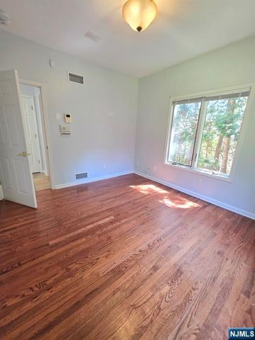 335 Bullard Avenue, Paramus, NJ 07652