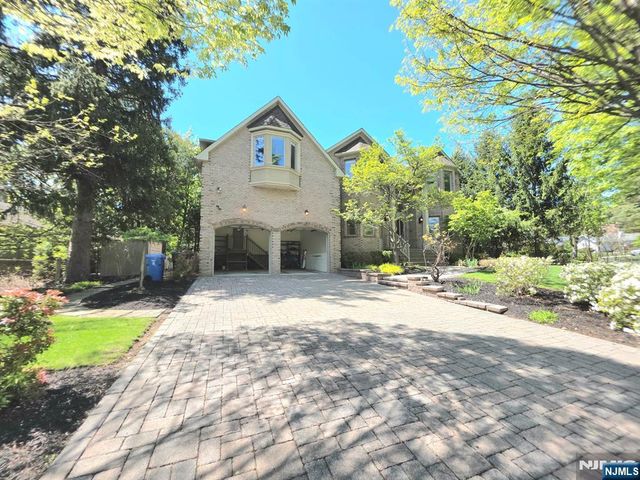 335 Bullard Avenue, Paramus, NJ 07652