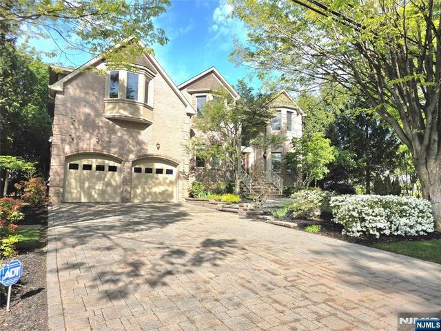 335 Bullard Avenue, Paramus, NJ 07652