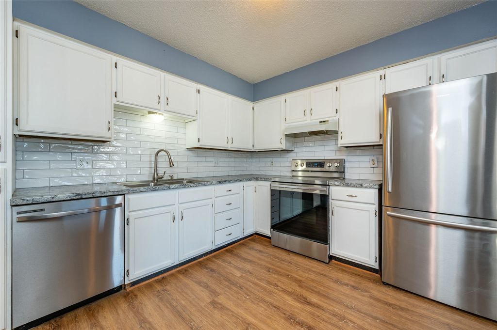 4857 Woodland Avenue 5, West Des Moines, IA 50266