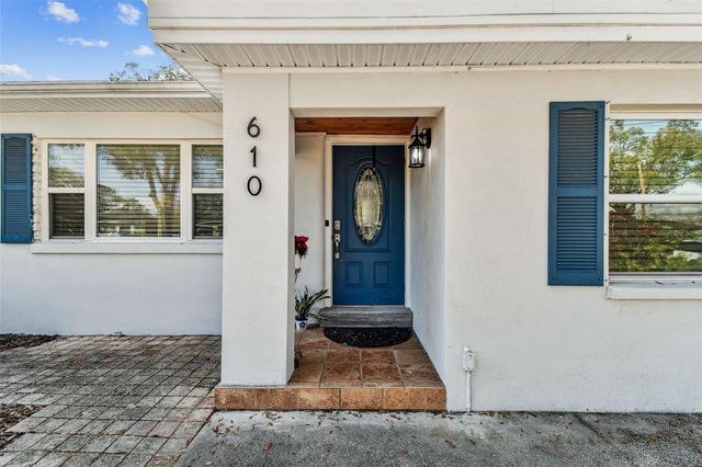 610 N WOODLYNNE AVENUE, Tampa, FL 33609