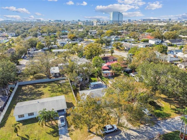 610 N WOODLYNNE AVENUE, Tampa, FL 33609