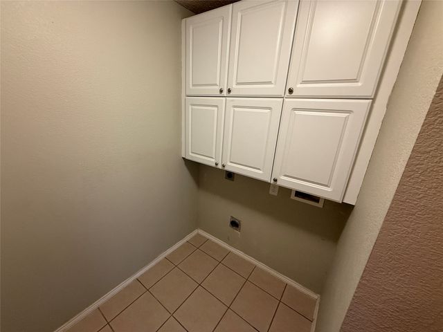 9301 Goldenview Drive, Fort Worth, TX 76244