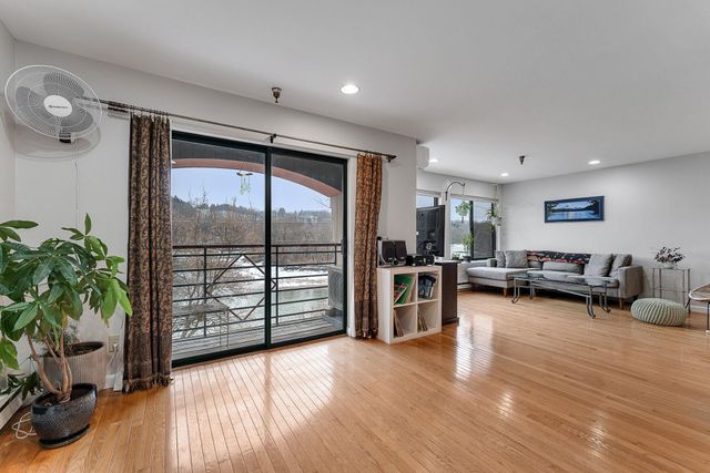 100 W Canal St Apt 40, Winooski, VT 05404