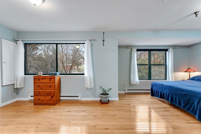 100 W Canal St Apt 40, Winooski, VT 05404