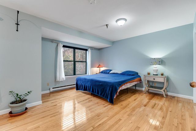 100 W Canal St Apt 40, Winooski, VT 05404