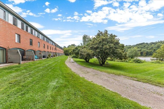 100 W Canal St Apt 40, Winooski, VT 05404