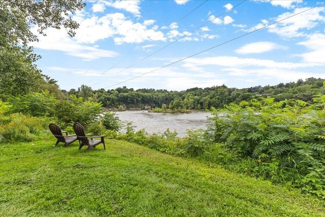 100 W Canal St Apt 40, Winooski, VT 05404