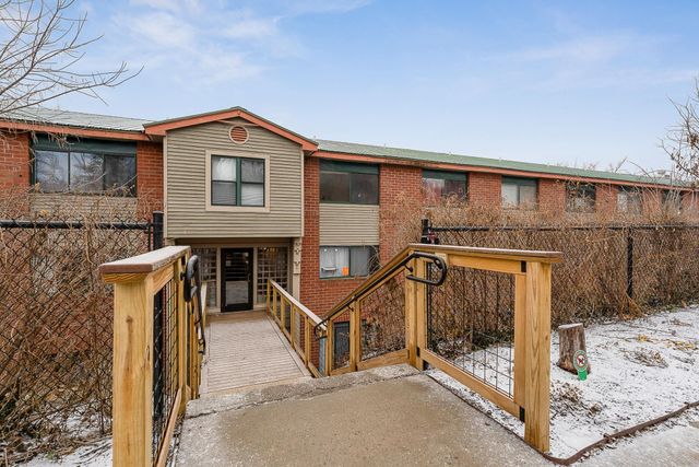 100 W Canal St Apt 40, Winooski, VT 05404
