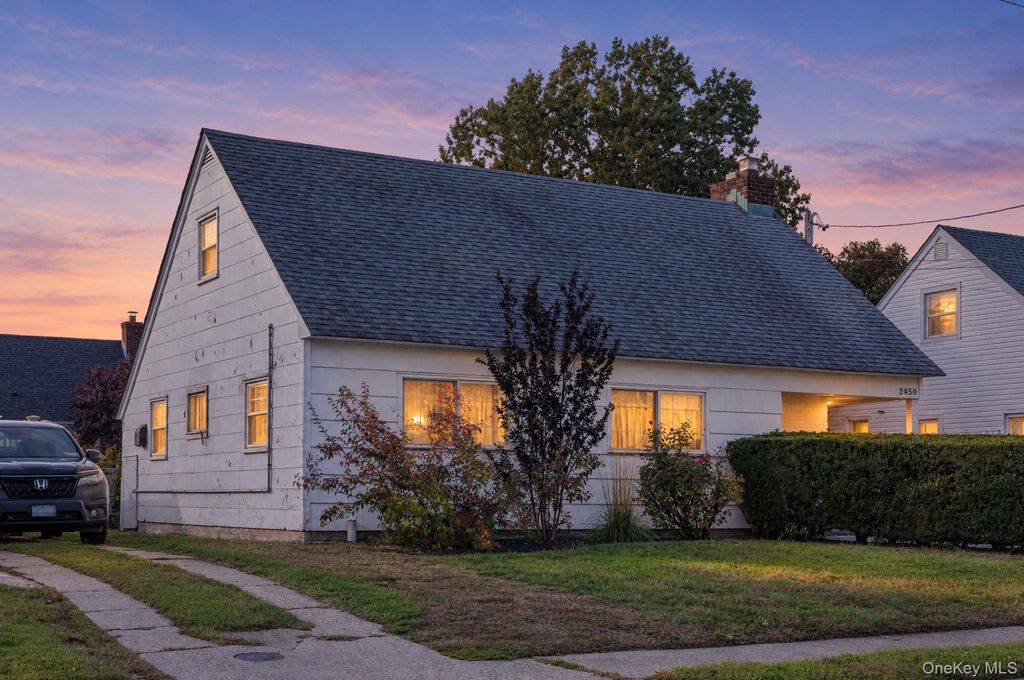 2450 Mermaid Avenue, Wantagh, NY 11793 — photo 2