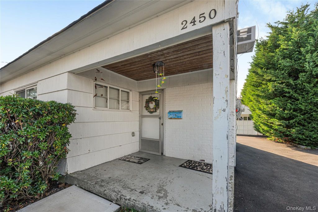 2450 Mermaid Avenue, Wantagh, NY 11793 — photo 4