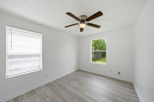 5330 Pershing Street, Houston, TX 77033