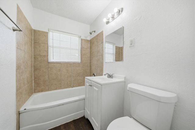 5330 Pershing Street, Houston, TX 77033