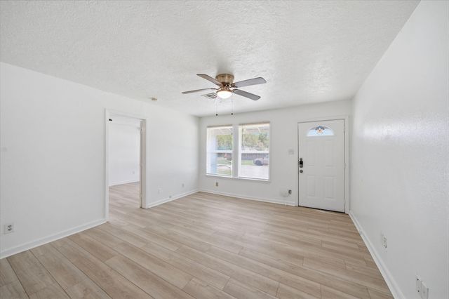 5330 Pershing Street, Houston, TX 77033