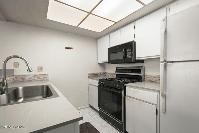 2371 Roundhouse Road, Sparks, NV 89431