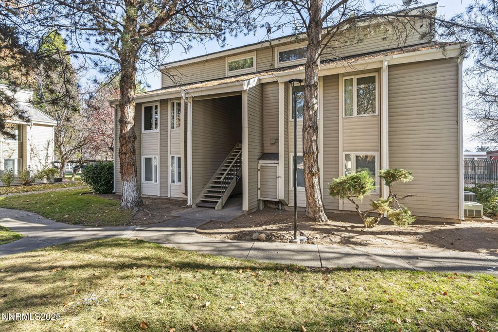 2371 Roundhouse Road, Sparks, NV 89431