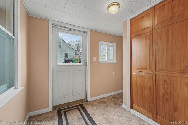 23674 Cora Street, Brownstown Charter Township, MI 48183