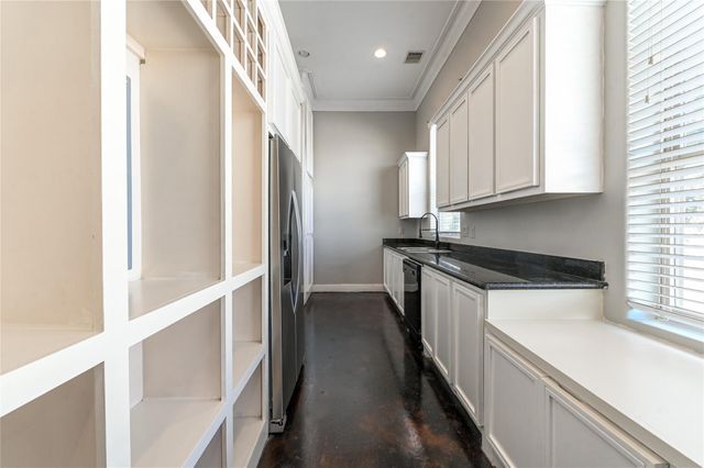 5801 Winsome Lane 201, Houston, TX 77057