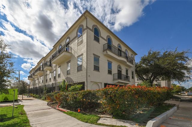 5801 Winsome Lane 201, Houston, TX 77057