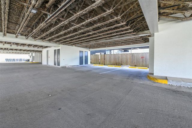 5801 Winsome Lane 201, Houston, TX 77057