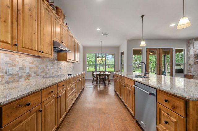 216 Independence DR, Georgetown, TX 78633
