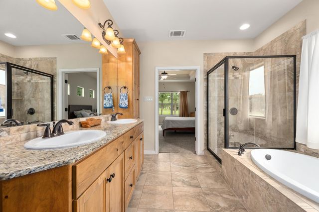 216 Independence DR, Georgetown, TX 78633