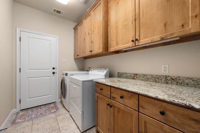 216 Independence DR, Georgetown, TX 78633