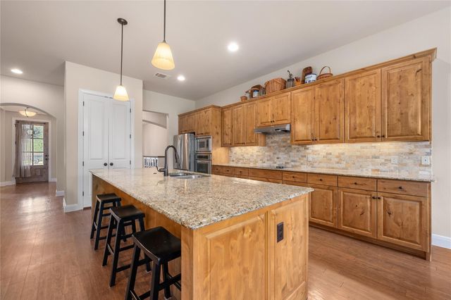 216 Independence DR, Georgetown, TX 78633
