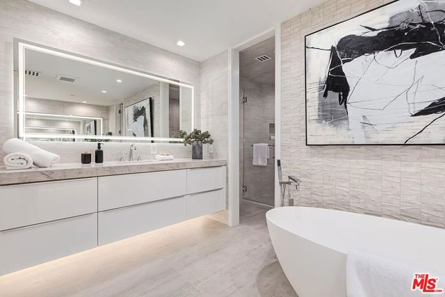 300 N Swall Drive 356, Beverly Hills, CA 90211