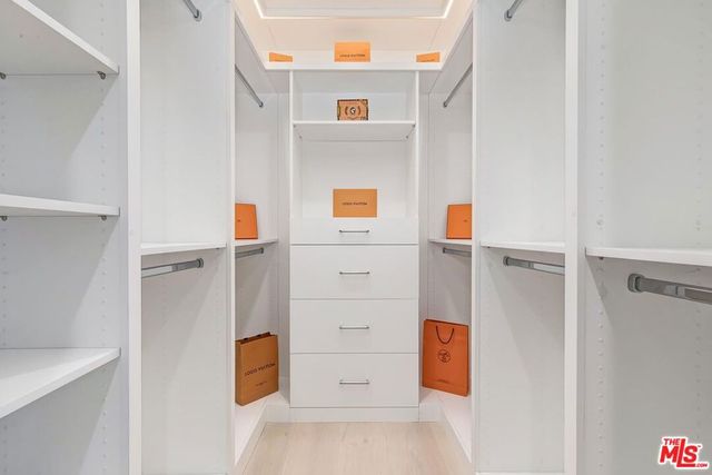 300 N Swall Drive 356, Beverly Hills, CA 90211