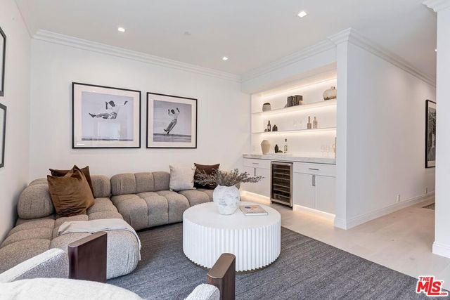 300 N Swall Drive 356, Beverly Hills, CA 90211