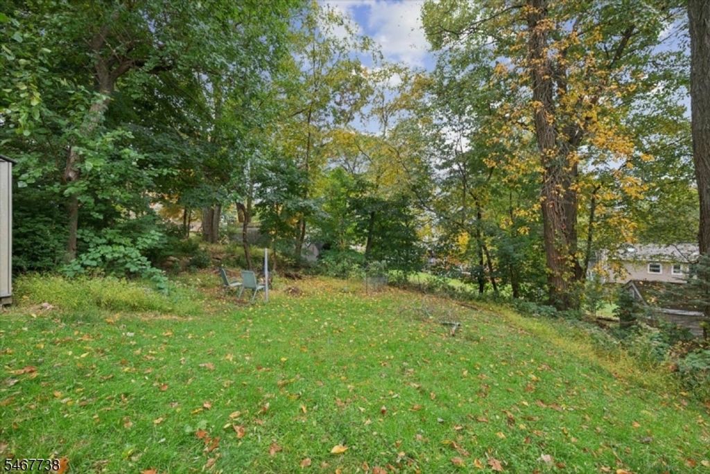 8 Center St, Hopatcong Boro, NJ 07874 — photo 5