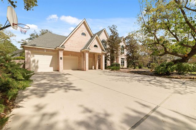 10 E Rock Wing Place, The Woodlands, TX 77381