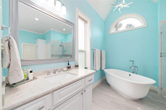 10 E Rock Wing Place, The Woodlands, TX 77381