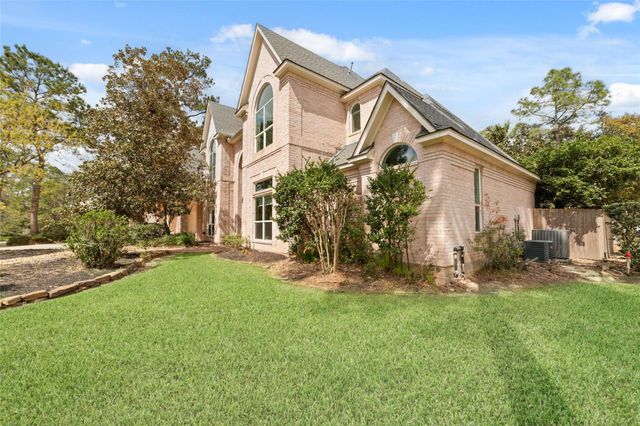 10 E Rock Wing Place, The Woodlands, TX 77381