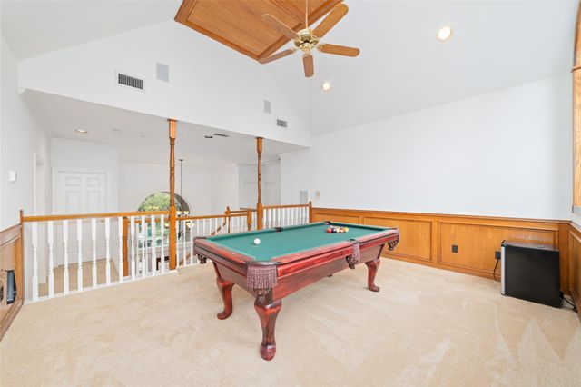 10 E Rock Wing Place, The Woodlands, TX 77381