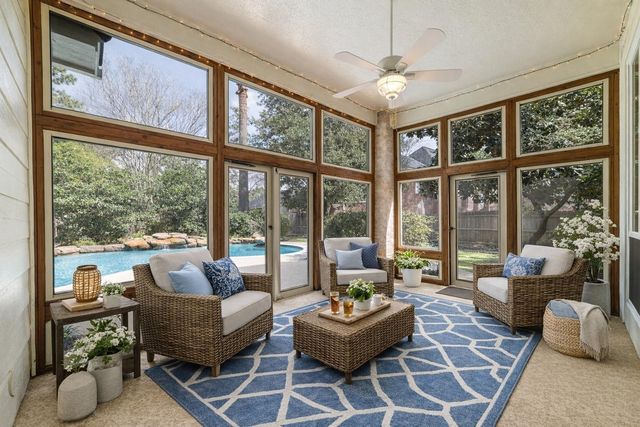 10 E Rock Wing Place, The Woodlands, TX 77381