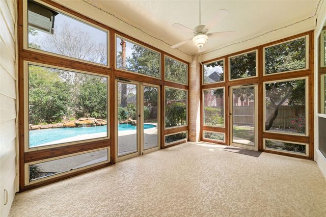 10 E Rock Wing Place, The Woodlands, TX 77381