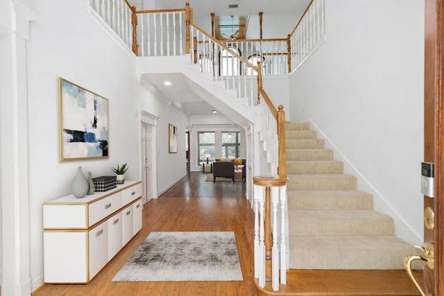 10 E Rock Wing Place, The Woodlands, TX 77381