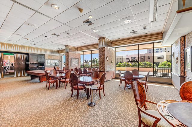 1800 NE 114th St 1004, Miami, FL 33181