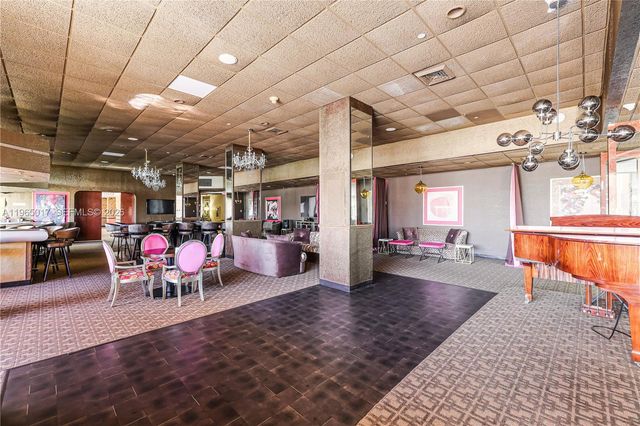 1800 NE 114th St 1004, Miami, FL 33181