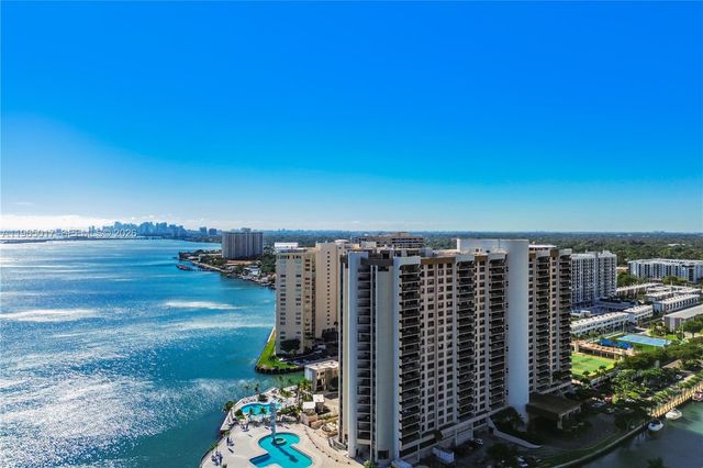 1800 NE 114th St 1004, Miami, FL 33181