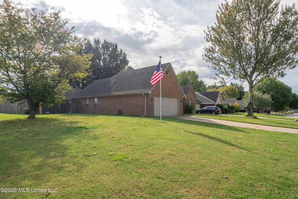 5860 Ridgetop Drive, Horn Lake, MS 38637 — photo 3